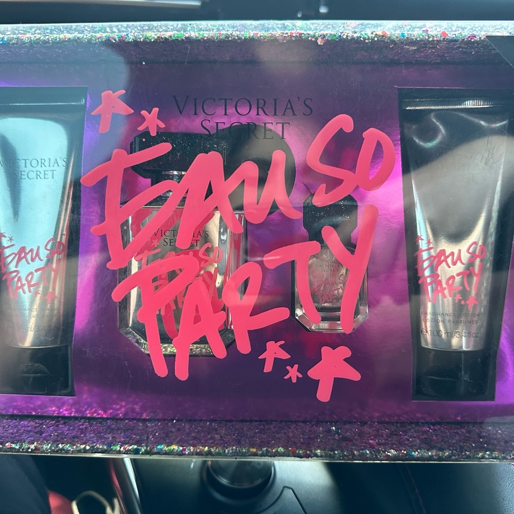 New Victoria Secret Eau the party set